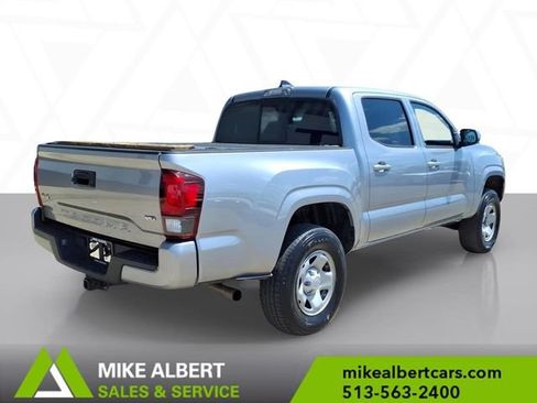 Used 2020 Toyota Tacoma SR AWD/4WD image 7