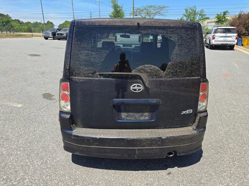 Used 2006 Scion xB FWD image 4