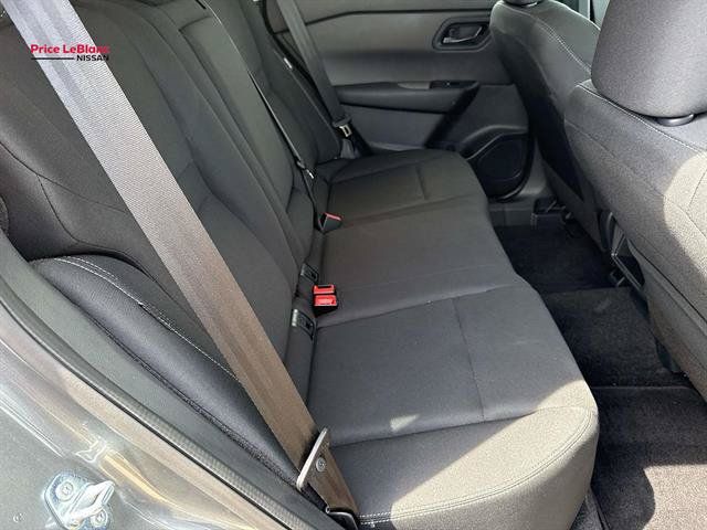 Used 2026 Nissan Rogue S FWD image 9