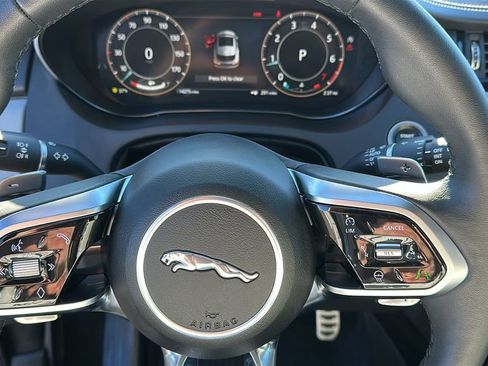 Certified 2024 Jaguar E-PACE R-Dynamic SE image 11