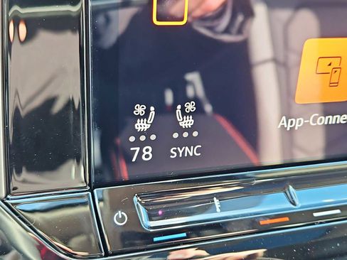 New 2026 Volkswagen Atlas Peak Edition AWD/4WD image 15