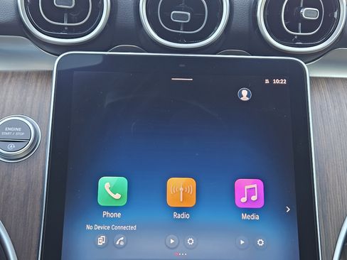 Used 2025 Mercedes-Benz C 300 Sedan image 17