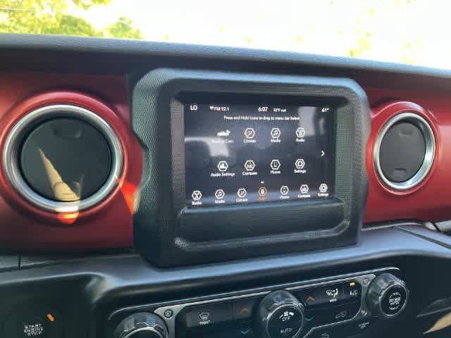 Used 2020 Jeep Gladiator Rubicon AWD/4WD image 24