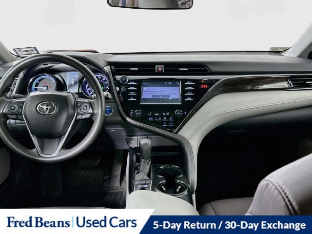 Used 2019 Toyota Camry LE FWD image 31