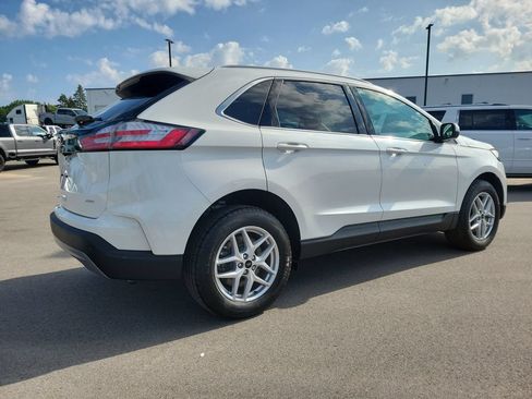 Used 2024 Ford Edge SEL w/ Convenience Package AWD/4WD image 4