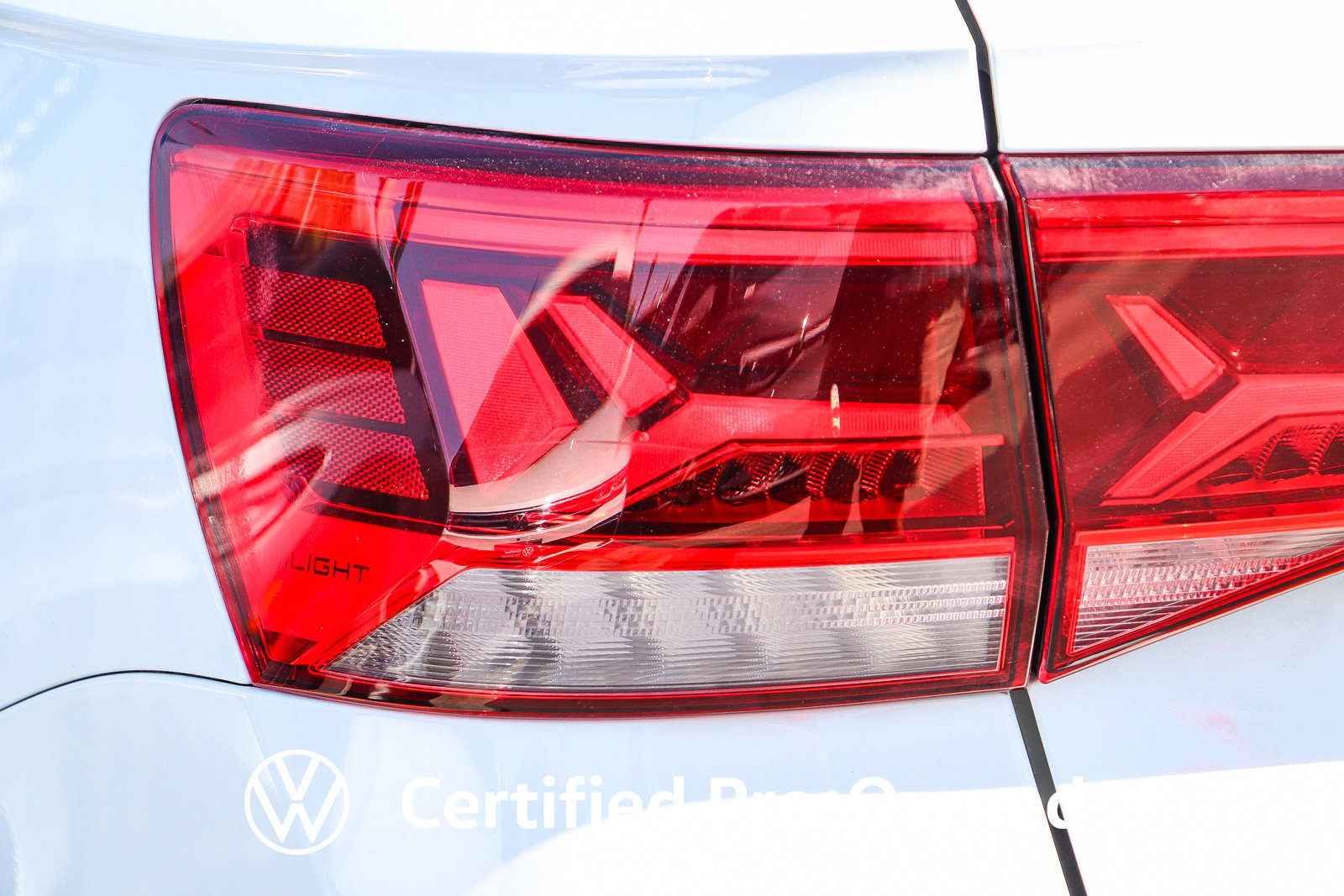 Used 2023 Volkswagen Taos SE w/ Panoramic Sunroof Package FWD image 10