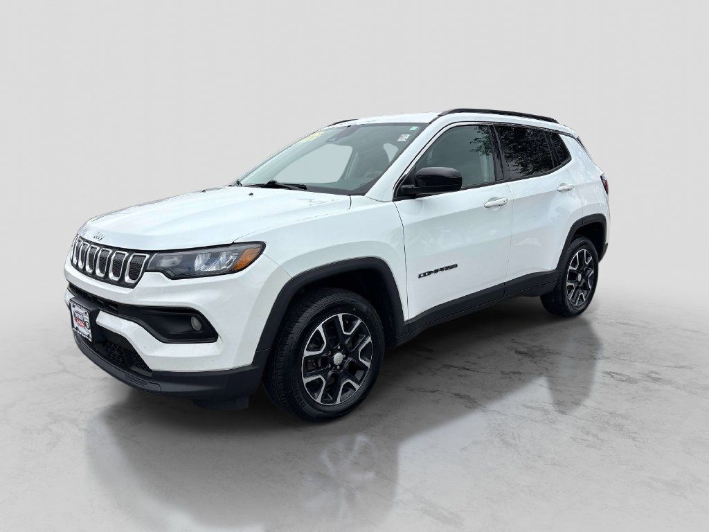 Used 2022 Jeep Compass Latitude w/ Convenience Group AWD/4WD image 1
