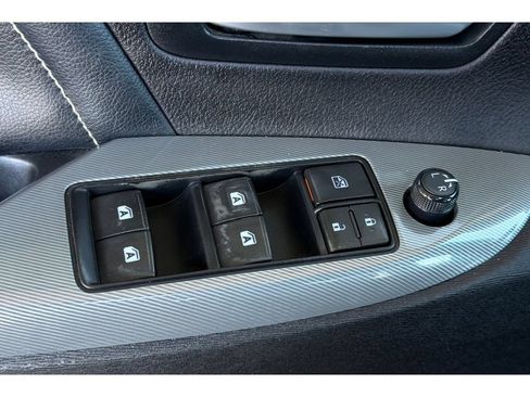 Used 2017 Toyota Sienna SE w/ SE Preferred Package FWD image 12