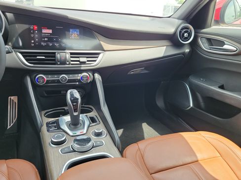 Used 2022 Alfa Romeo Giulia Ti w/ Active Assist Plus Package RWD image 17