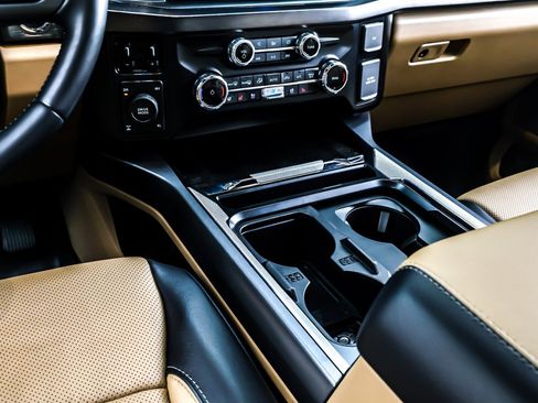 Used 2024 Ford F250 Lariat w/ Chrome Package image 7