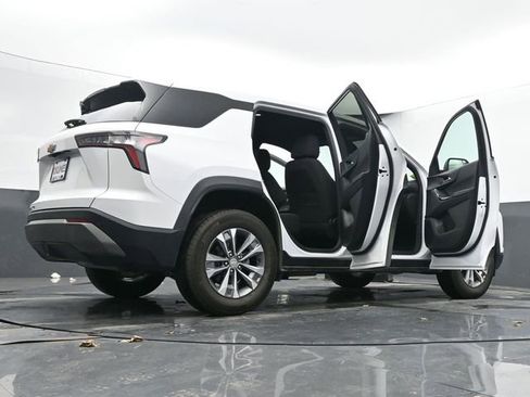 Used 2025 Chevrolet Equinox LT image 71