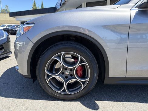Used 2018 Alfa Romeo Stelvio Ti AWD/4WD image 13