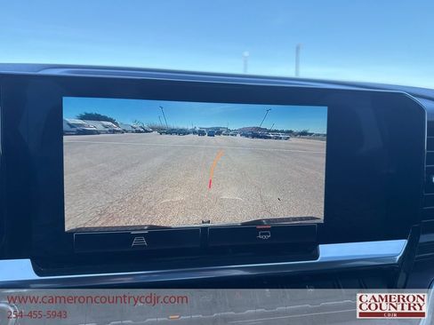 Used 2022 GMC Sierra 1500 SLT w/ SLT Convenience Package AWD/4WD image 19