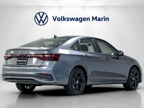 New 2026 Volkswagen Jetta SE image 5