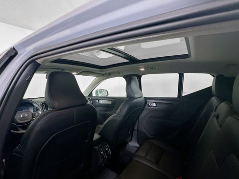 Used 2025 Volvo XC40 B5 Core image 27