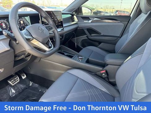 New 2026 Volkswagen Tiguan SE R-Line image 13