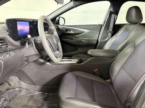Used 2025 Buick Envista Preferred FWD image 25