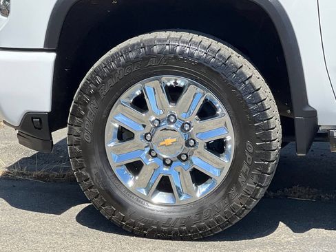 Used 2024 Chevrolet Silverado 3500 High Country w/ Technology Package AWD/4WD image 25