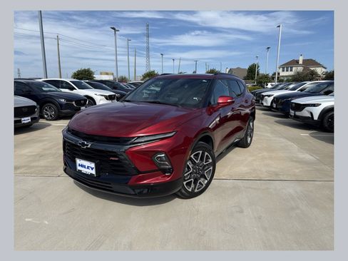 Used 2023 Chevrolet Blazer RS FWD image 1