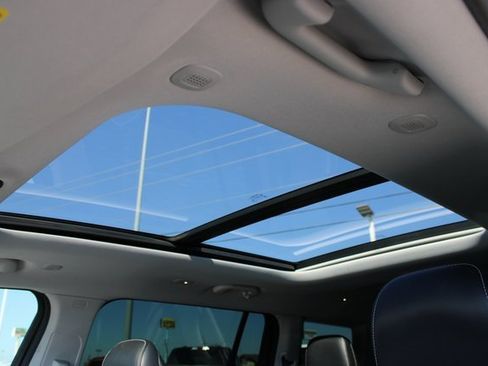 Used 2021 Jeep Grand Cherokee L Limited w/ MOPAR Finishing Package image 17