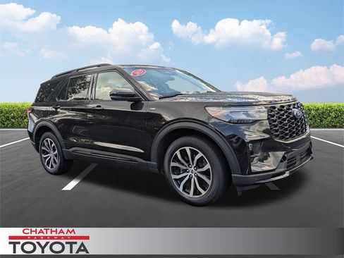 Used 2025 Ford Explorer ST-Line AWD/4WD image 1
