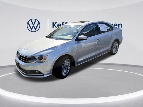 Used 2015 Volkswagen Jetta SE FWD image 5