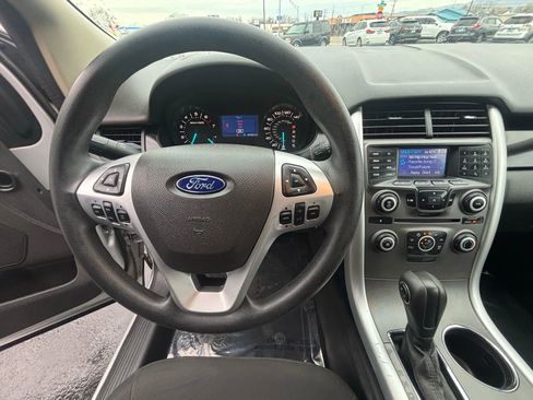 Used 2013 Ford Edge SE image 18