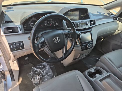 Used 2014 Honda Odyssey Touring Elite image 10