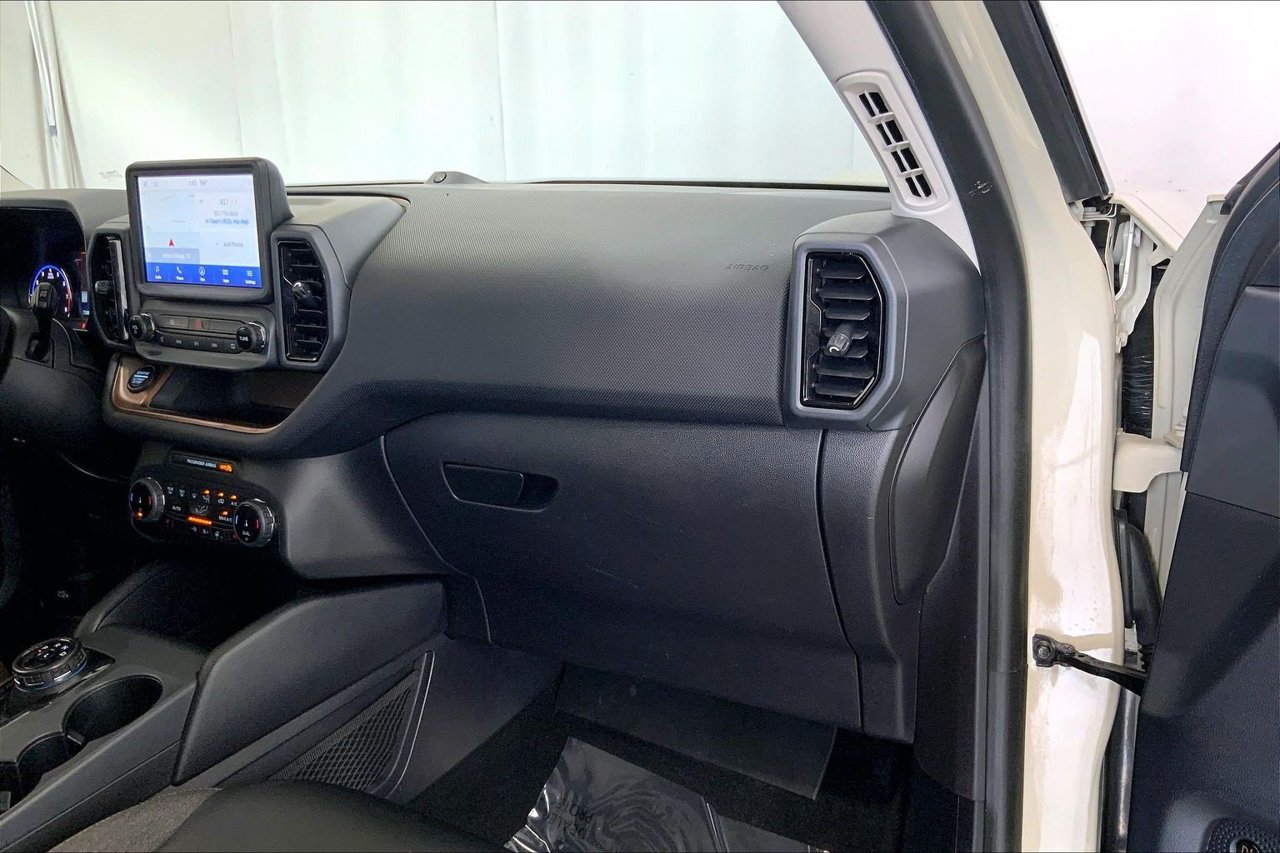 Used 2024 Ford Bronco Sport Outer Banks w/ Tech Package AWD/4WD image 16