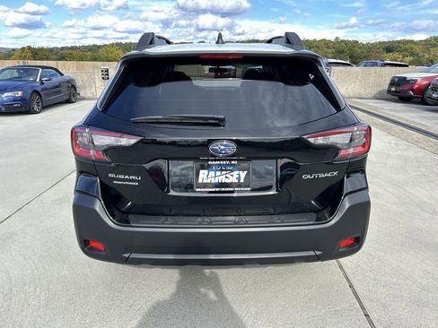 Certified 2025 Subaru Outback Premium AWD/4WD image 16