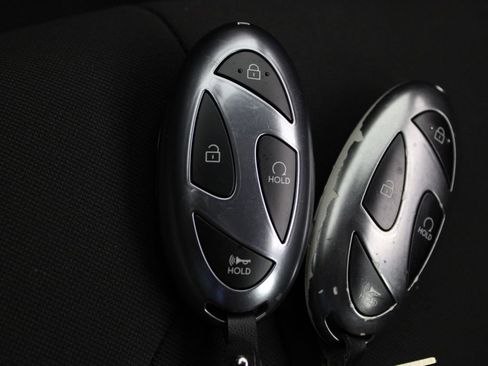 Certified 2025 Hyundai Elantra Sport FWD image 30
