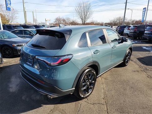 Used 2025 Honda HR-V Sport image 6