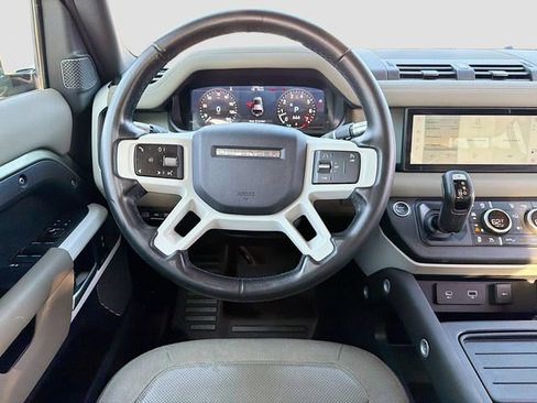 Used 2021 Land Rover Defender 110 SE image 17