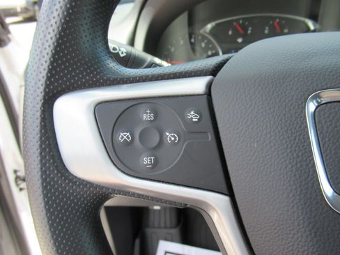 Used 2024 GMC Terrain SLE w/ Driver Convenience Package AWD/4WD image 23