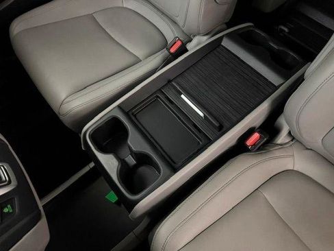 Used 2023 Honda Odyssey EX-L image 8