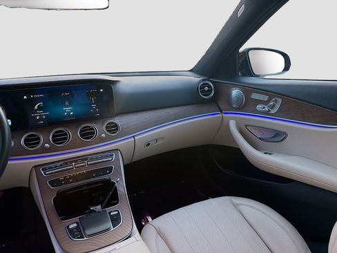 Used 2023 Mercedes-Benz E 450 4MATIC Sedan image 20