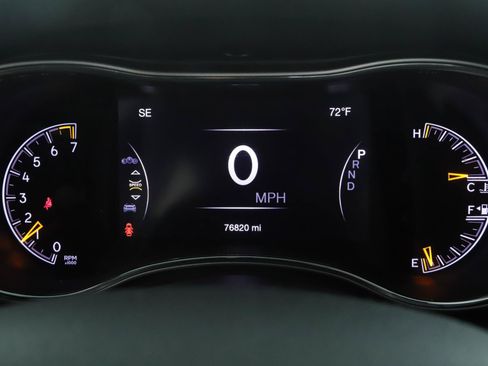 Used 2018 Jeep Grand Cherokee Limited AWD/4WD image 12