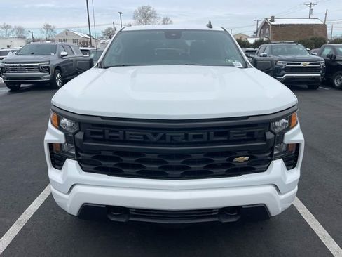 Used 2022 Chevrolet Silverado 1500 Custom image 2