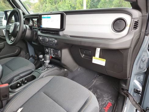 New 2026 Jeep Gladiator Sport image 10