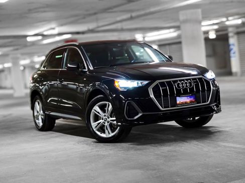 Used 2021 Audi Q3 2.0T Premium w/ Convenience Package image 4