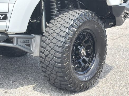 Used 2022 Ford F250 Lariat w/ FX4 Off-Road Package AWD/4WD image 5