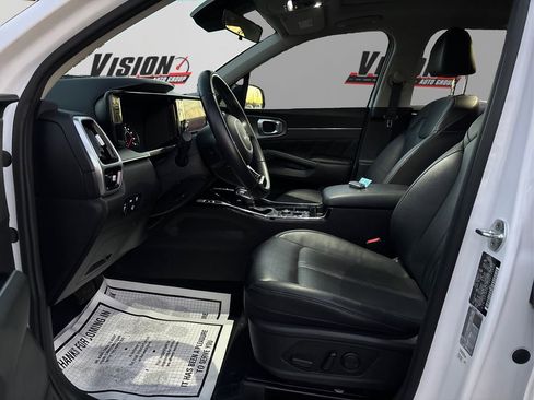 Certified 2022 Kia Sorento SX image 9
