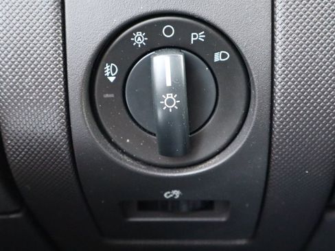 Used 2010 Ford Explorer Sport Trac XLT image 28