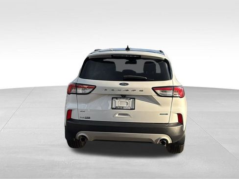 Used 2020 Ford Escape SE image 6