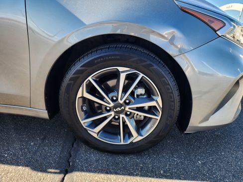 Used 2022 Kia Forte LXS image 10