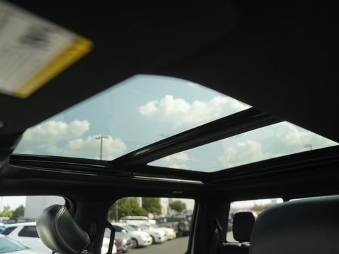 Used 2018 Ford F150 Platinum w/ Equipment Group 701A Luxury image 11