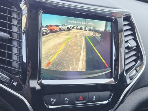 Used 2021 Jeep Cherokee Limited w/ Elite Package image 27