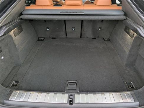 Used 2023 BMW X6 xDrive40i w/ M Sport Package image 6