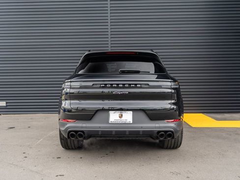 New 2026 Porsche Cayenne AWD/4WD image 10