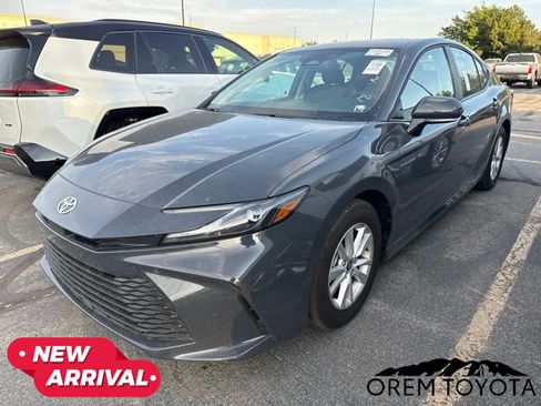Used 2026 Toyota Camry LE FWD image 12